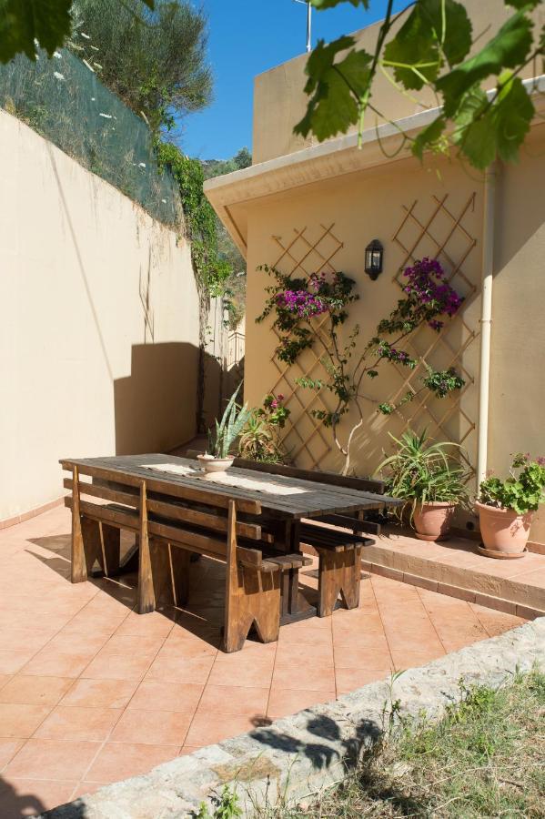 Comfy House With Mountain View Villa Iraklio